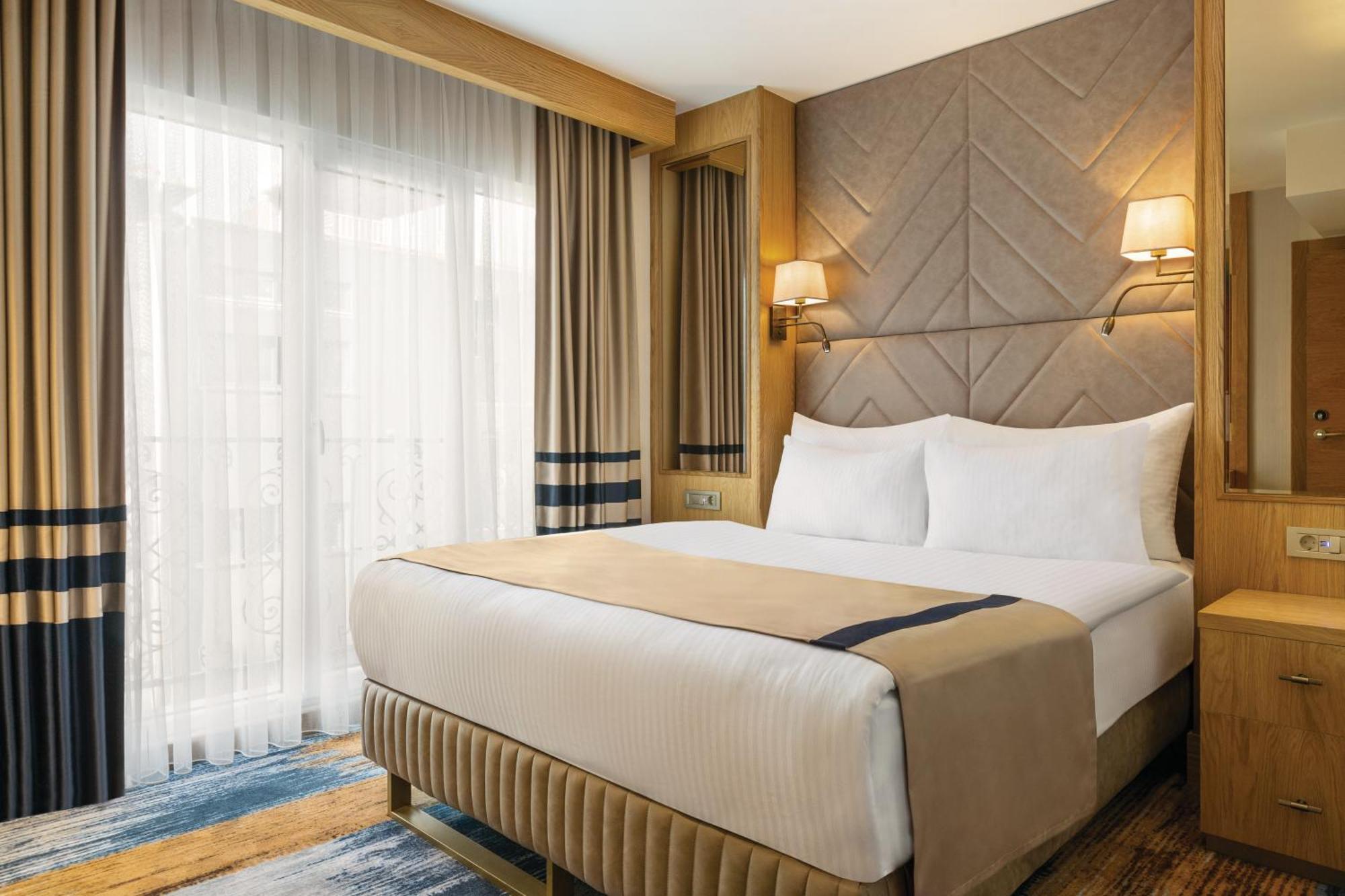 Days Inn By Wyndham Istanbul Bomonti Exterior foto